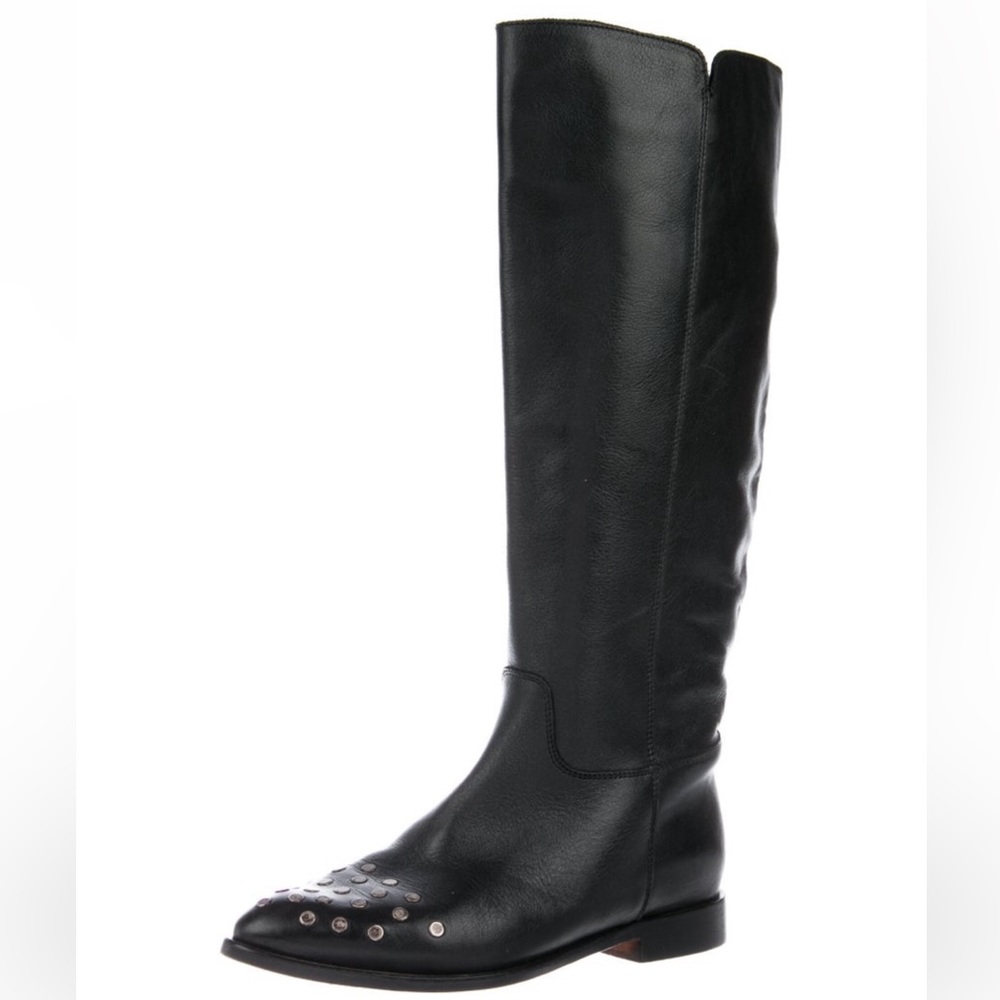 Great looking boots, runs small. Made in Italy.